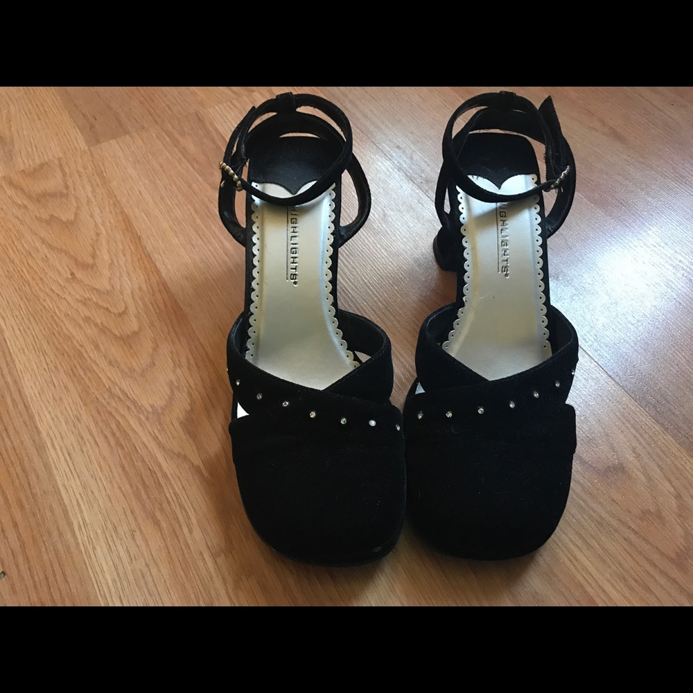 🎈SALE🎈Highlights Strap On Heels